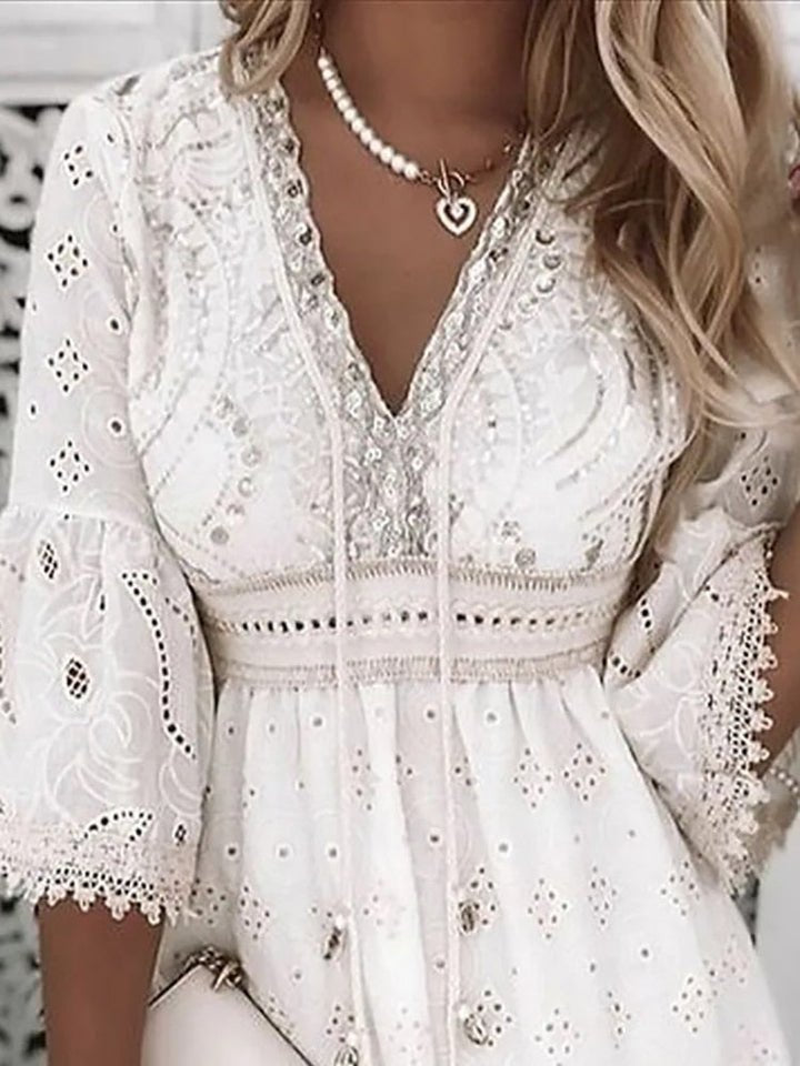 Boho_Minikleid_fuer_Damen_V_Ausschnitt_Spitzen_Glockenaermel_5