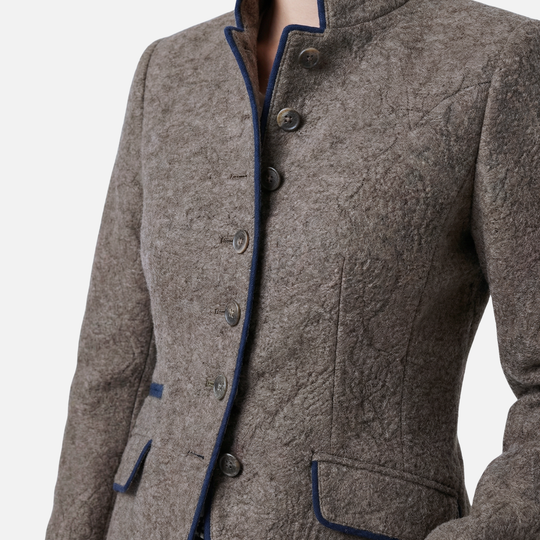 Dámský slim blazer z lehké vlněné směsi – zapínání na více knoflíků