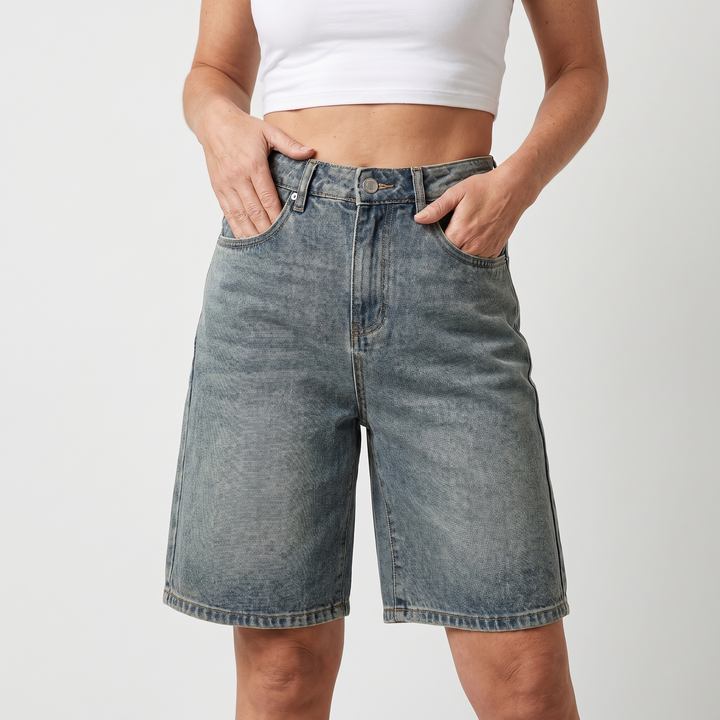Shorts di jeans a ginocchio con vita alta e taglio dritto da donna