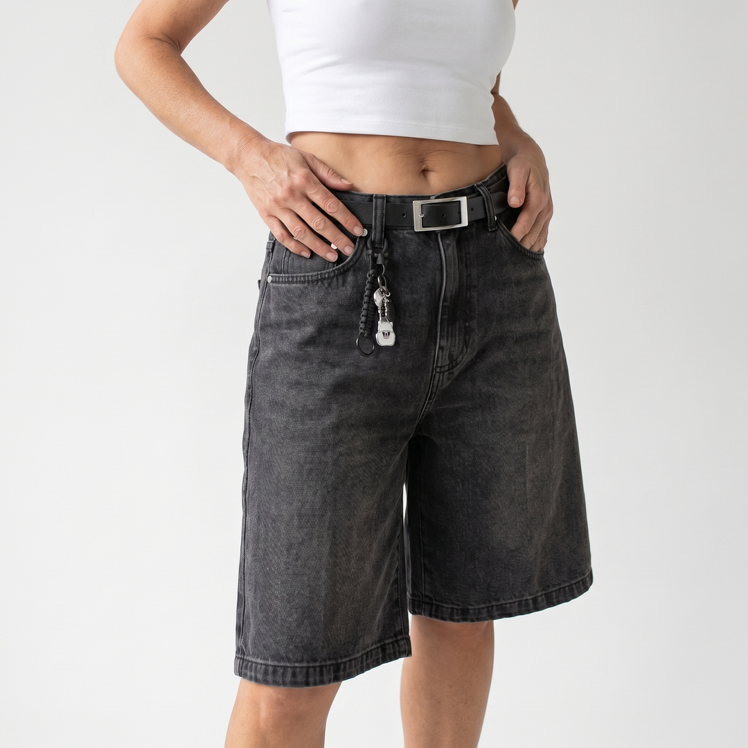 Shorts di jeans a ginocchio con vita alta e taglio dritto da donna