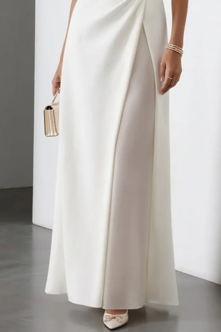 Drapiertes_Maxikleid_fuer_Damen_Aermellos_mit_Taillenraffung_3