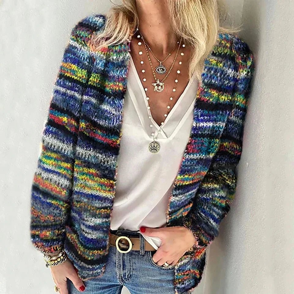 zeitloser-eleganter-strickjacke-2.webp