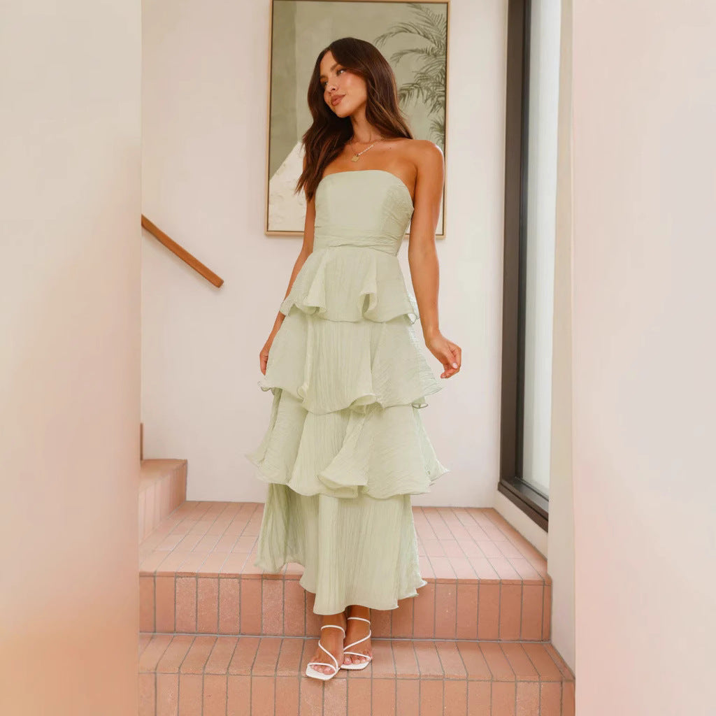 Festliches_traegerloses_gestuftes_Maxikleid_mit_Rueschen_fuer_Damen_1