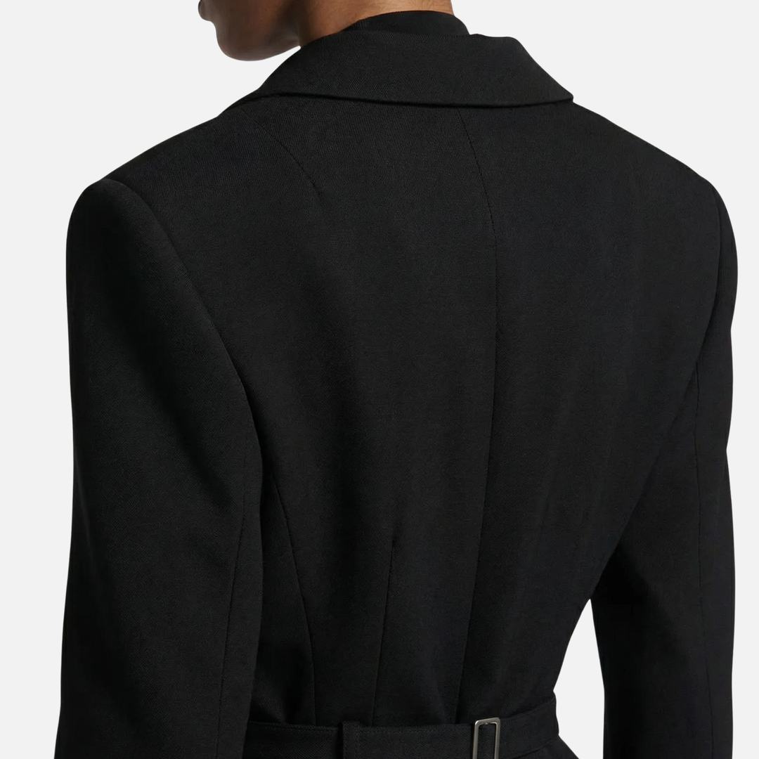 Tailored blazer with flap pockets for women
