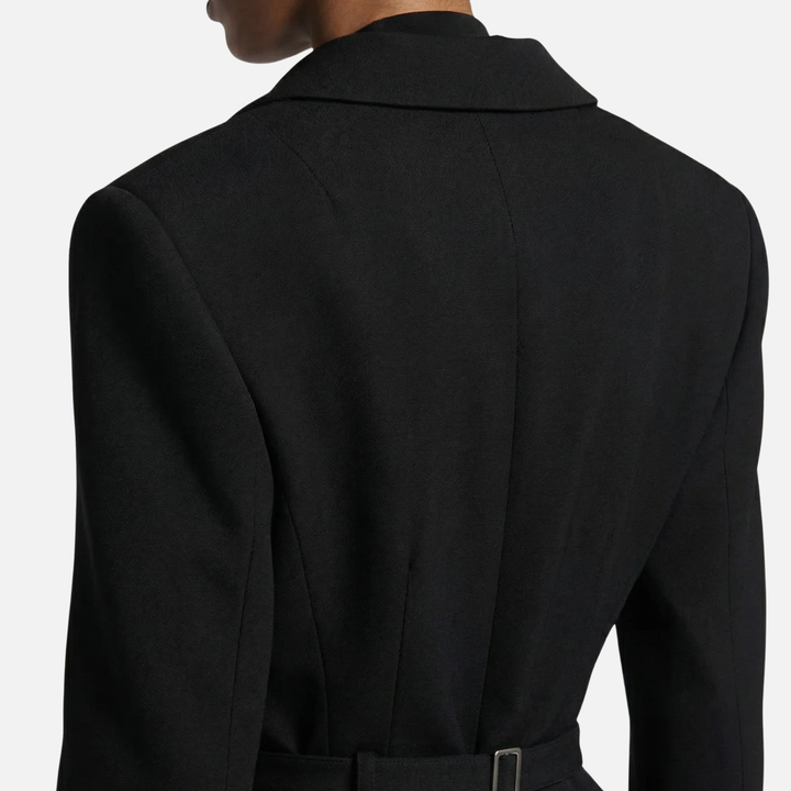 Tailored blazer with flap pockets for women