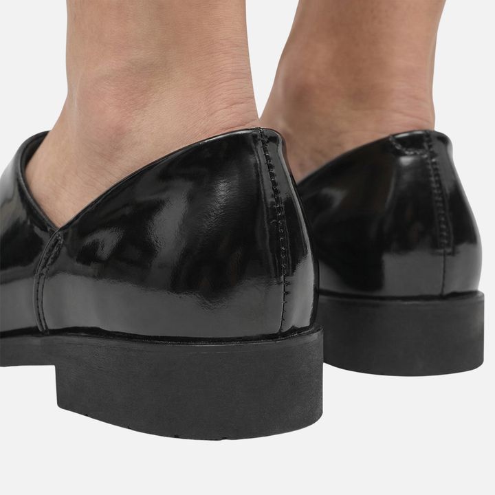 Formeller Hochglanz-Synthetik Loafer – Schmale Passform mit Blockabsatz für Herren