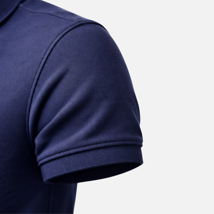 Men's knitted polo shirt with short sleeves – Classic fit with button placket