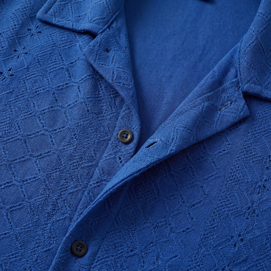 Herren-Sommerhemd aus Jacquard-Strick – Cuban-Kragen und entspannte Passform