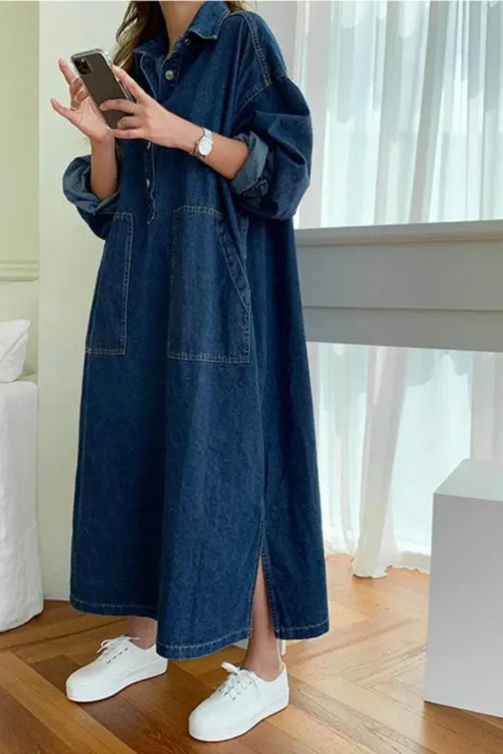 Jeans_Maxikleid_fuer_Damen_Oversized_mit_Kragen_und_Taschen_2