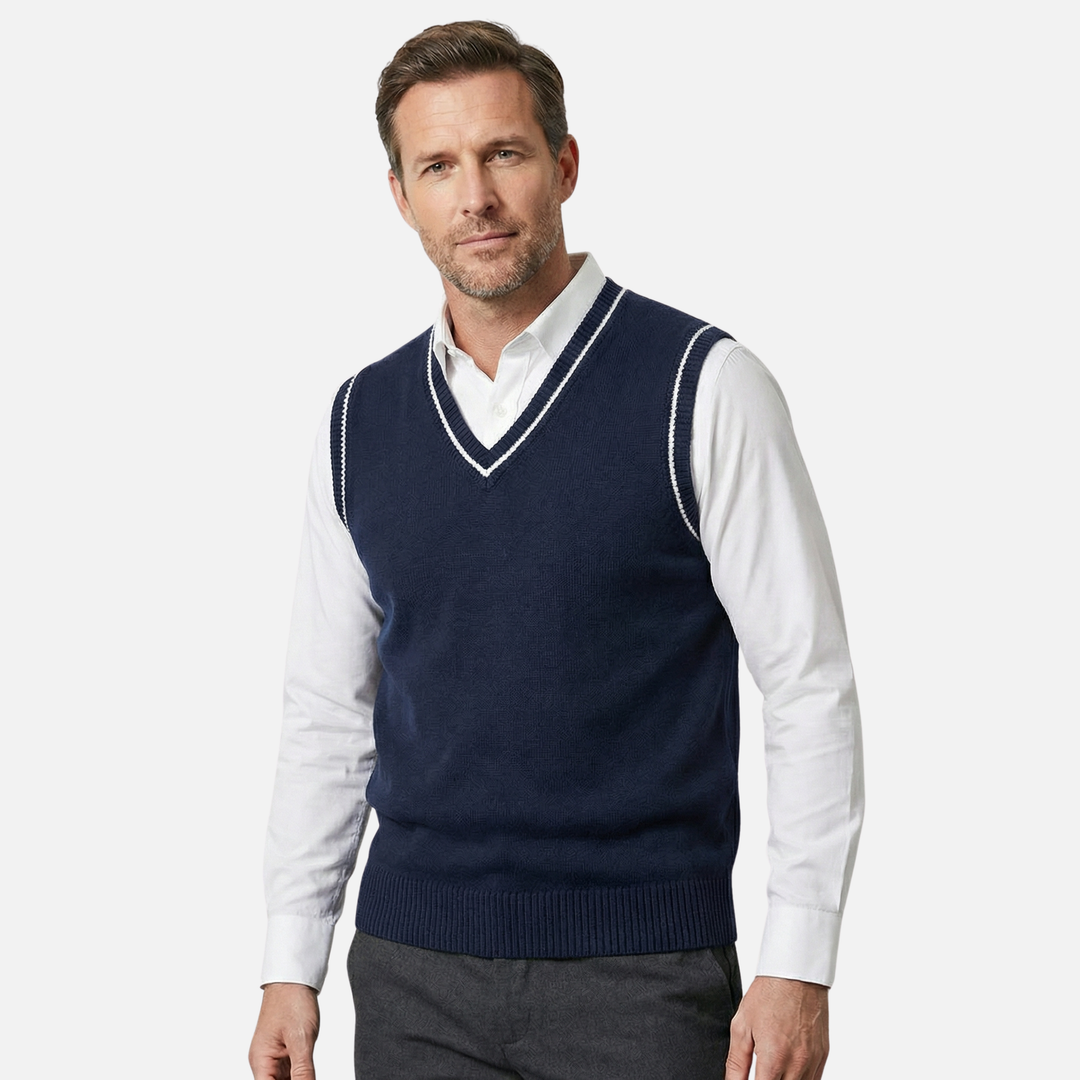Casual men's cable knit vest with V-neck and ribbed cuffs