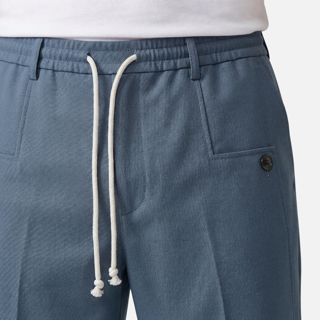 Light breathable fabric pants with pleats and adjustable waistband for men