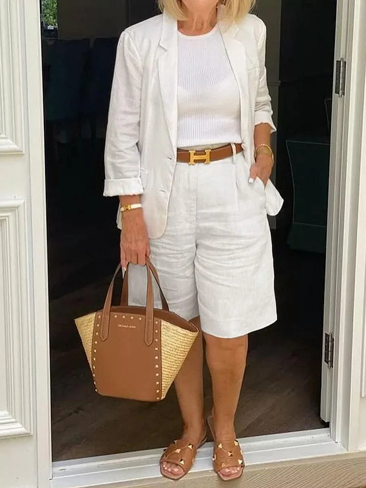 Set estivo casual in lino con blazer e pantaloncini da donna