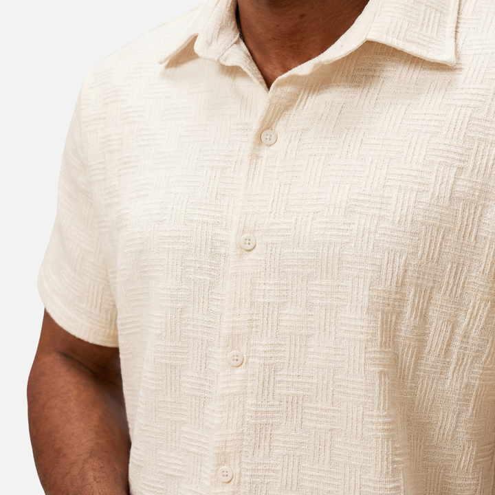 Set camicia ampia e pantaloncini con tasca sul petto e vita da uomo
