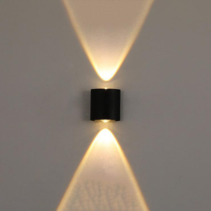 Moderne_LED_Aussenwandleuchte_Wasserdicht_geschwungen_fur_Garten_1