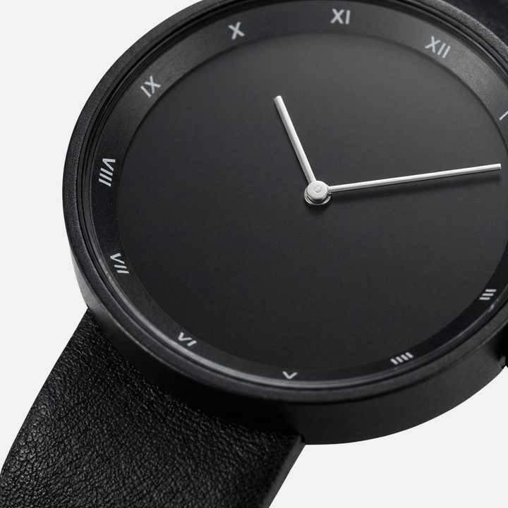 Nordic Minimalist Style Watch with Metal Case for Men