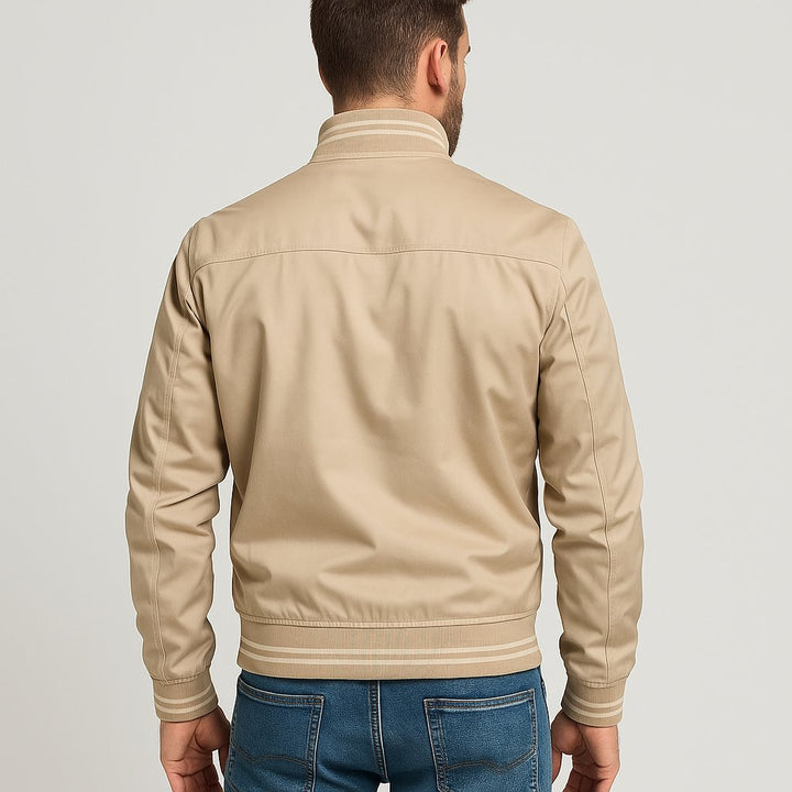 mutige-bomberjacke-fur-manner-3.png