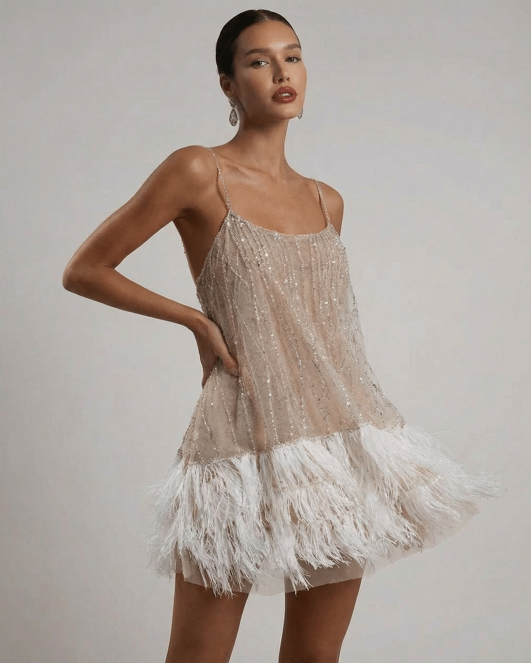 Pailletten_Spaghetti_Minikleid_mit_Herz_Feder_Besatz_fuer_Damen_4