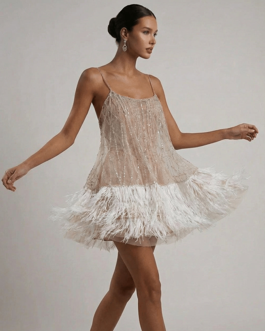 Pailletten_Spaghetti_Minikleid_mit_Herz_Feder_Besatz_fuer_Damen_5