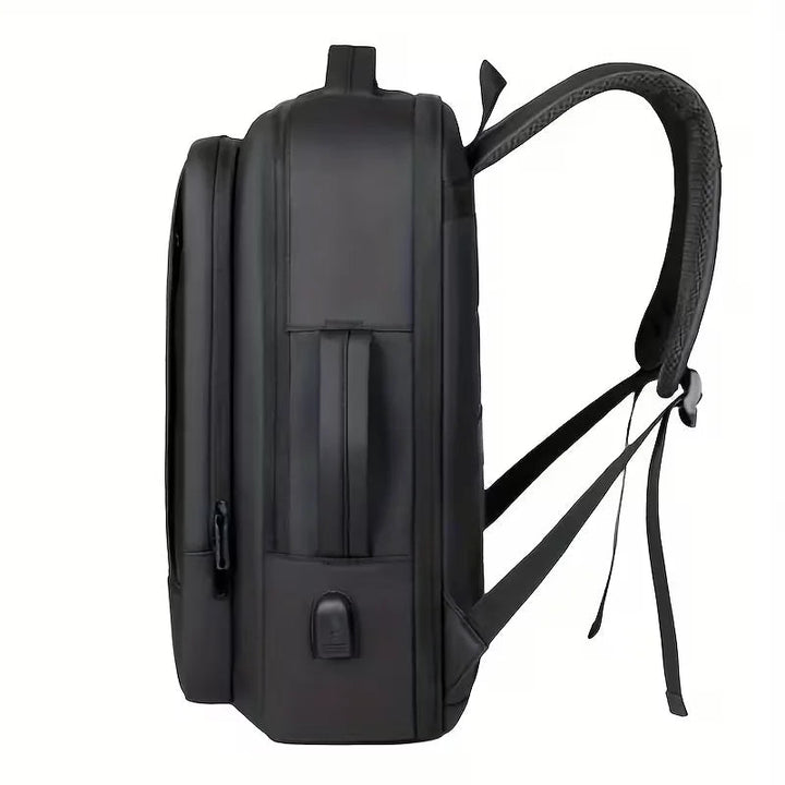 Praktischer_Rucksack_mit_integriertem_USB_Ladeanschluss_9
