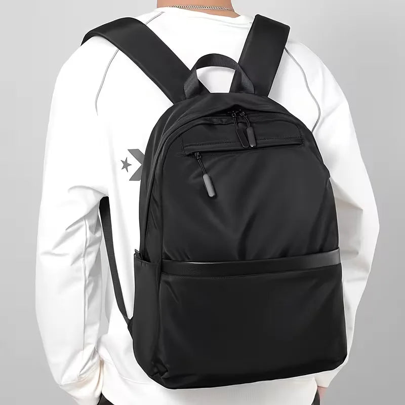 Praktischer_Rucksack_mit_vielen_Fachern_fur_Alltag_Reise_4