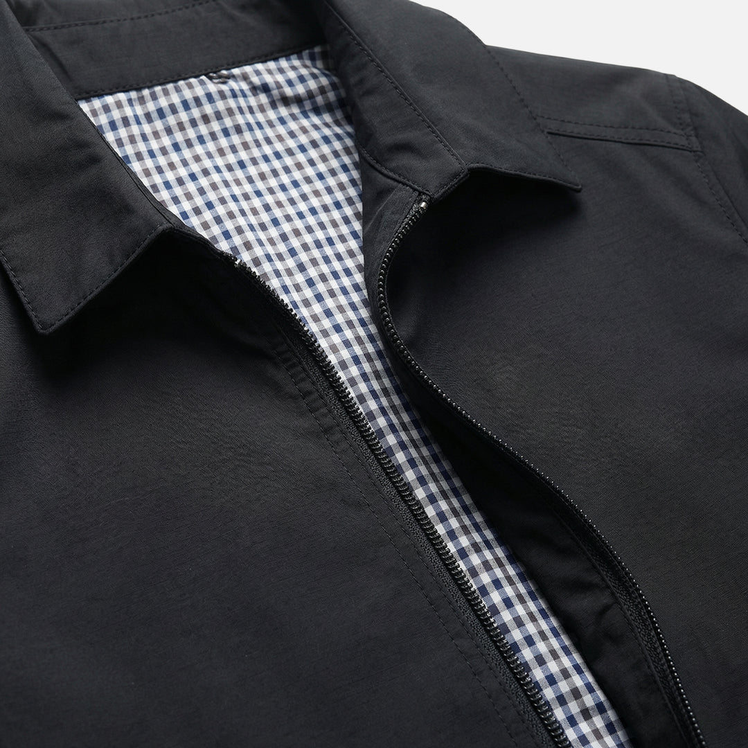Reissverschlussjacke_fuer_Herren_Leicht_mit_kariertem_Futter_7