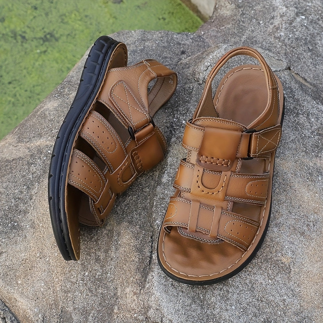 Sandalen_mit_Leder_Obermaterial_zum_Hineinschluepfen_fuer_Herren_1