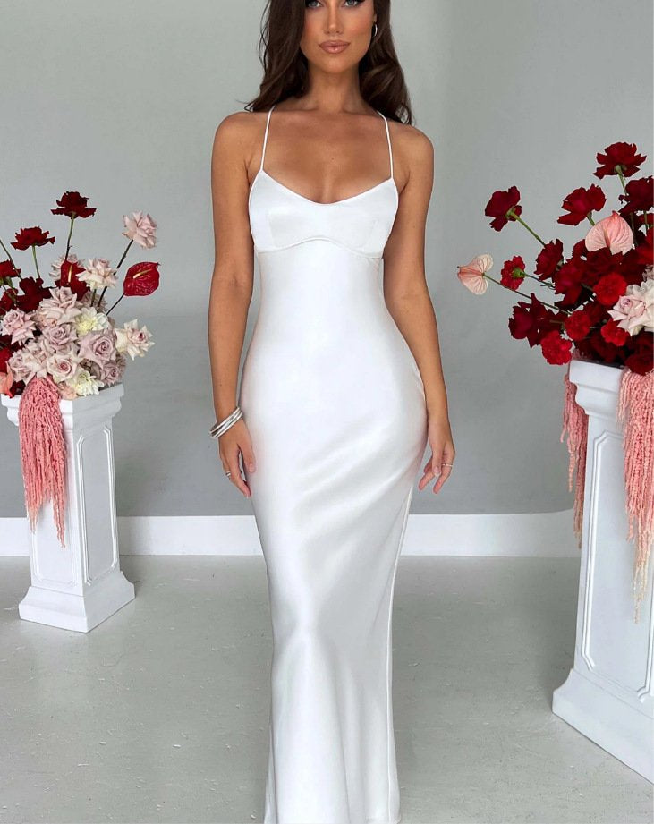 Satin_Maxikleid_fuer_Damen_Slip_Schnitt_mit_Kreuztraegern_10
