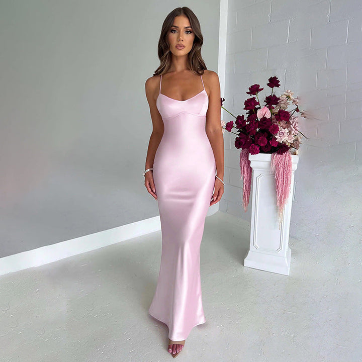 Satin_Maxikleid_fuer_Damen_Slip_Schnitt_mit_Kreuztraegern_2