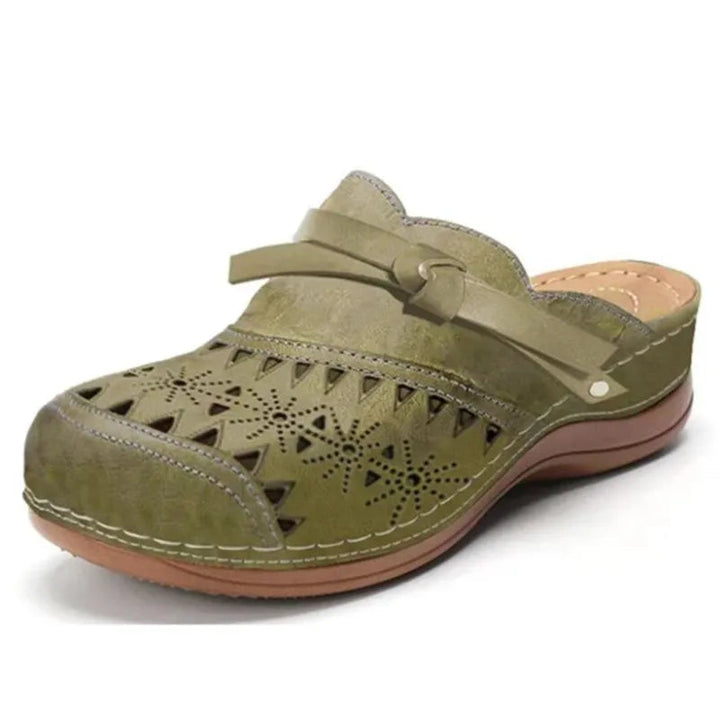 Schluepf_Clogs_fuer_Damen_Schleifen_Detail_Cut_Outs_4