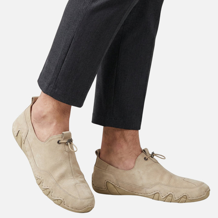 Sneaker slip-on con lacci elastici e suola in gomma da uomo