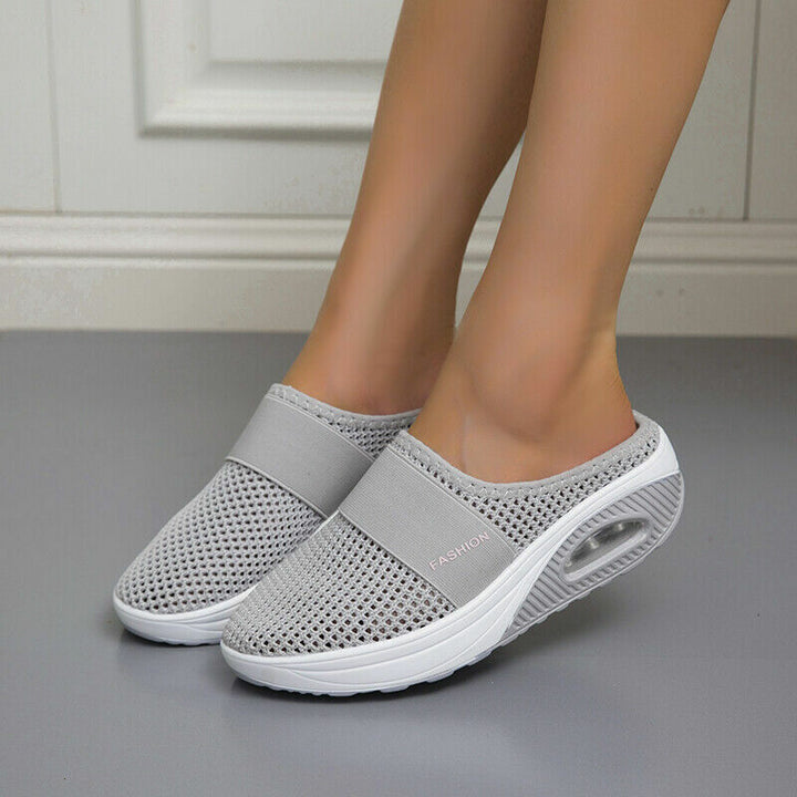Slipper_fuer_Damen_Komfort_rutschfeste_Gummisohlen_5