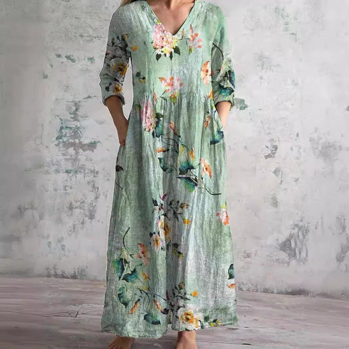 Sommerkleid_fuer_Damen_V_Ausschnitt_mit_Blumenmuster_3