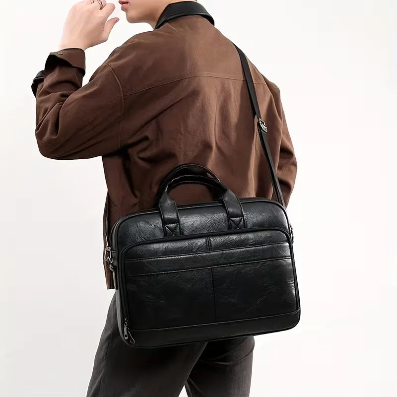 Stilvolle_Laptoptasche_mit_verstellbarem_Schultergurt_6