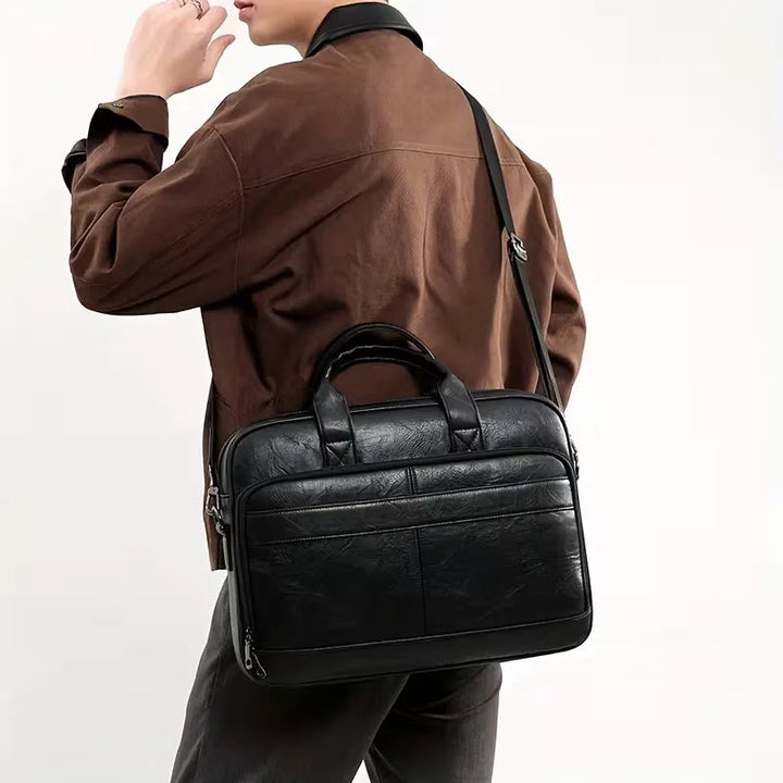 Stilvolle_Laptoptasche_mit_verstellbarem_Schultergurt_6