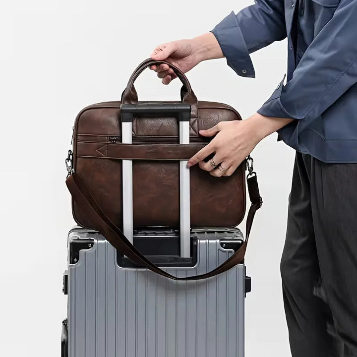 Stilvolle_Laptoptasche_mit_verstellbarem_Schultergurt_8