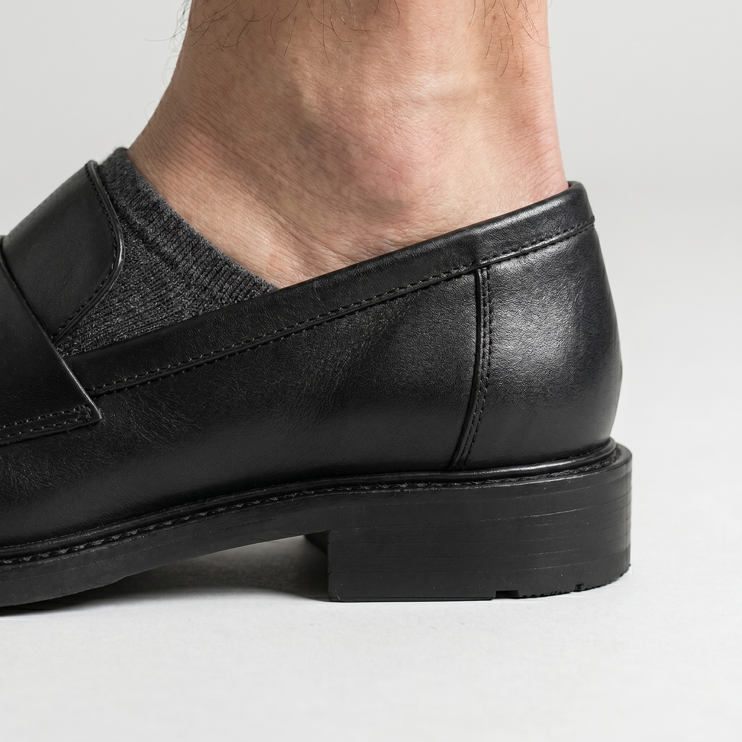 Penny loafer with retro design and soft slip-on sole for men