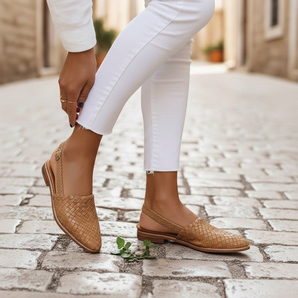 Slingbacks tejidos con correa ajustable para mujer